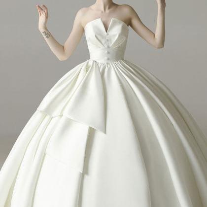 Handmade Elegant Strapless Satin Wedding Dress..