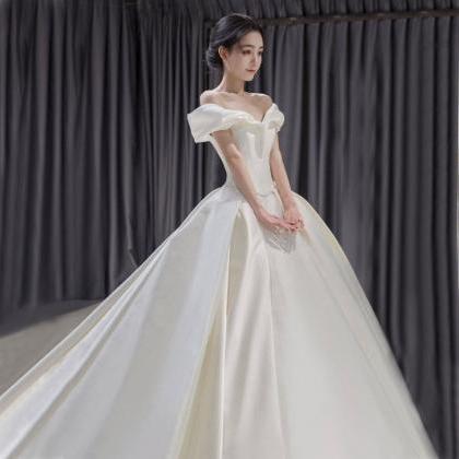 Handmade Stain Wedding Dress Off-shoulder-style..