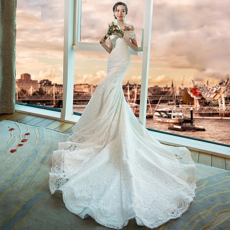 2021 Lace Fashion Simple Bridal Dress Fish Tail Slim Bride Wedding Dress Small Trailing Tail