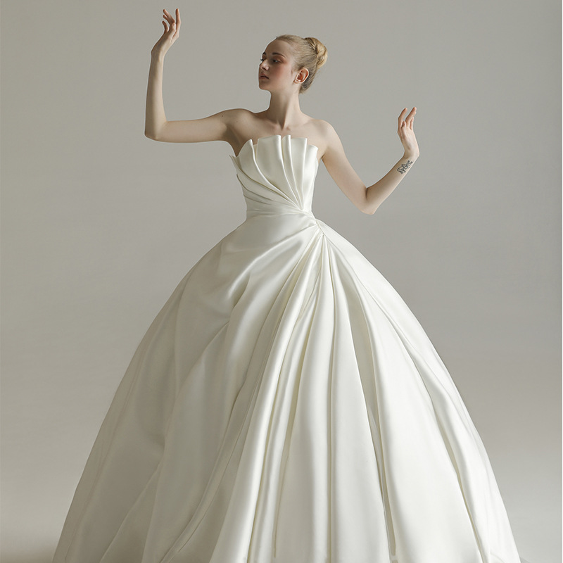 Handmade Elegant Strapless Satin Wedding Dress Style Trailing Bridal Dress Strapless Simple Wedding Dress Plus Size Custom Made
